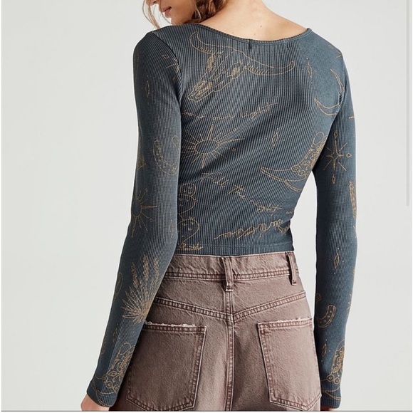 Daydreamer Western Long Sleeve NWT Thermal Crop - Picture 2 of 16